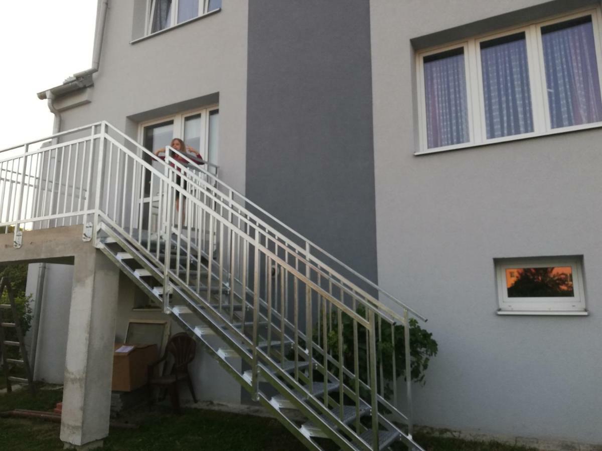 Apartmany Mk U Modre Kocky Нове-Гради Екстер'єр фото